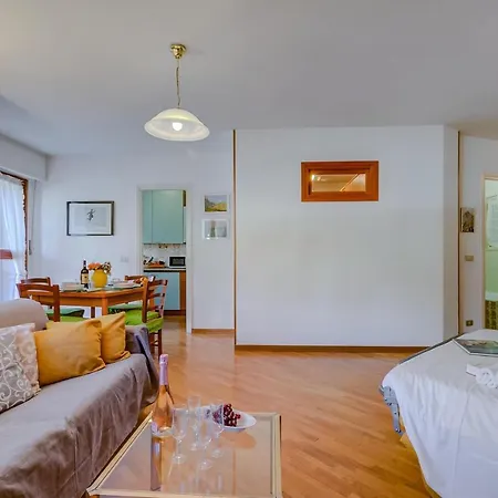 Snow White - Happy *